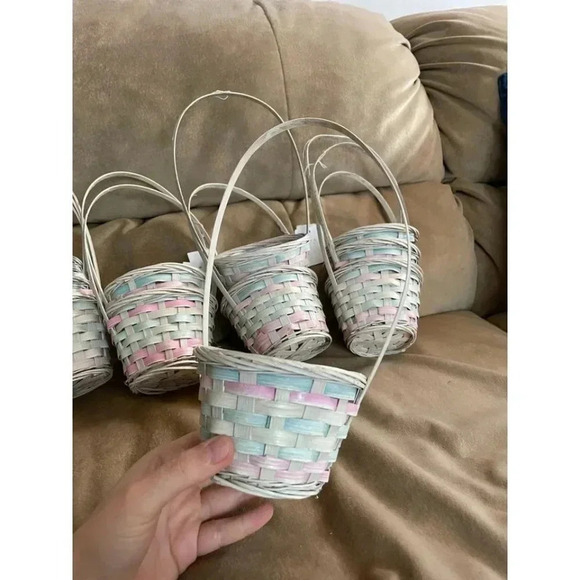 13 Vintage NEW Pastel Small Easter Baskets - Picture 3 of 10
